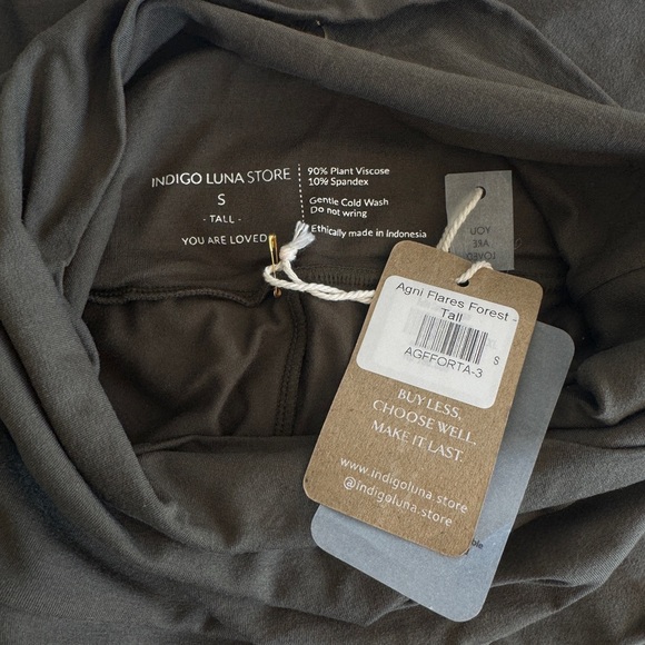 NWT Indigo Luna Agni Flares Tall Size Small Women’s Yoga Pants - Picture 5 of 6